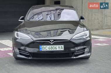 Лифтбек Tesla Model S 2017 в 