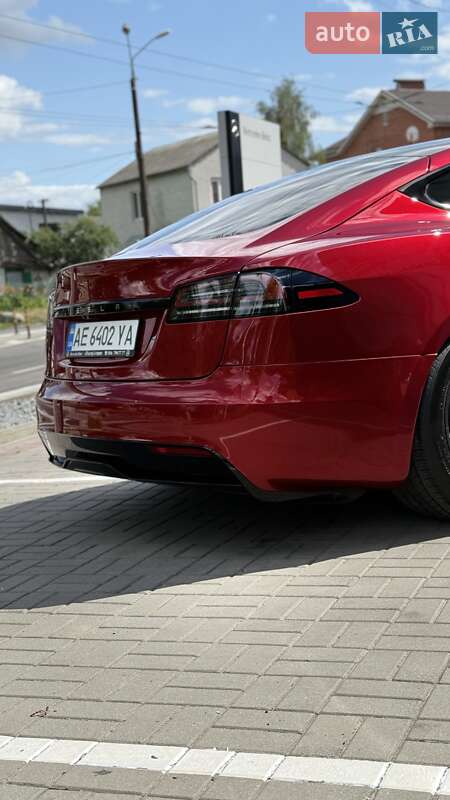 Лифтбек Tesla Model S 2023 в Днепре