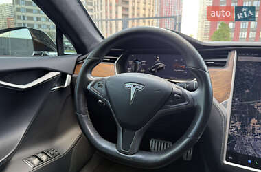 Лифтбек Tesla Model S 2018 в 