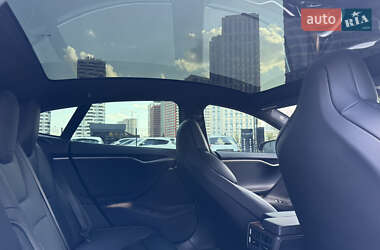 Лифтбек Tesla Model S 2018 в 