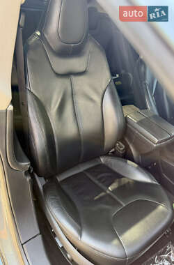 Лифтбек Tesla Model S 2013 в 