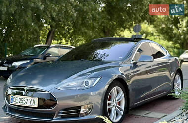 Лифтбек Tesla Model S 2013 в 