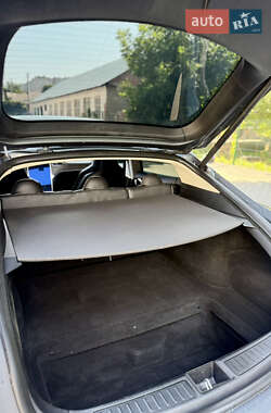 Лифтбек Tesla Model S 2013 в 