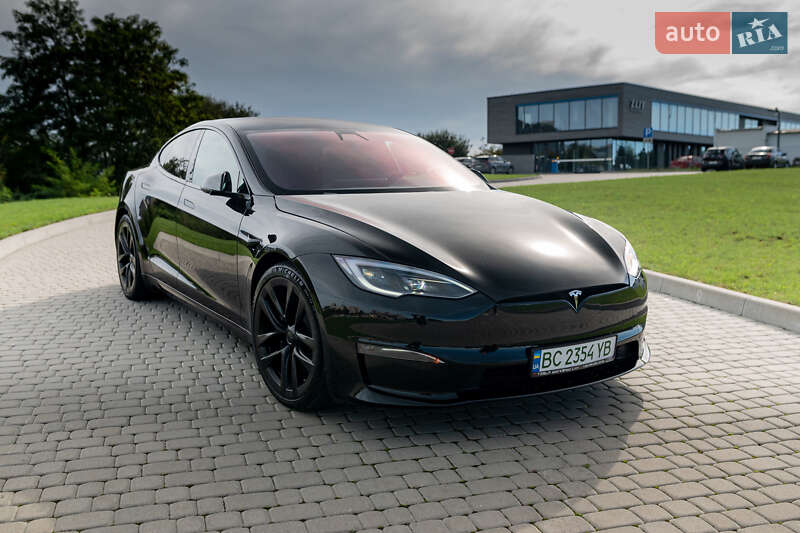 Лифтбек Tesla Model S 2022 в 