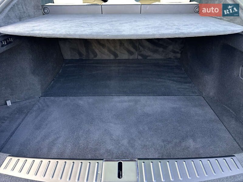 Лифтбек Tesla Model S 2021 в Дрогобыче