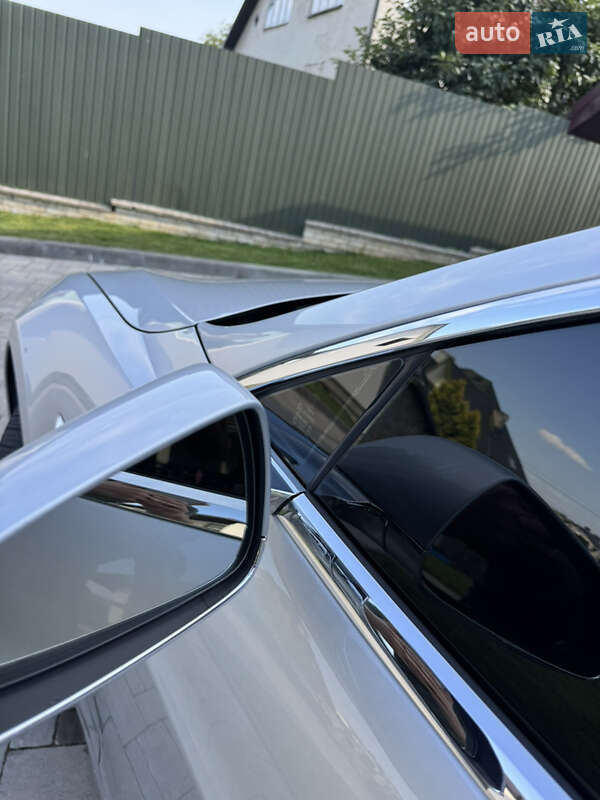 Лифтбек Tesla Model S 2017 в Тернополе