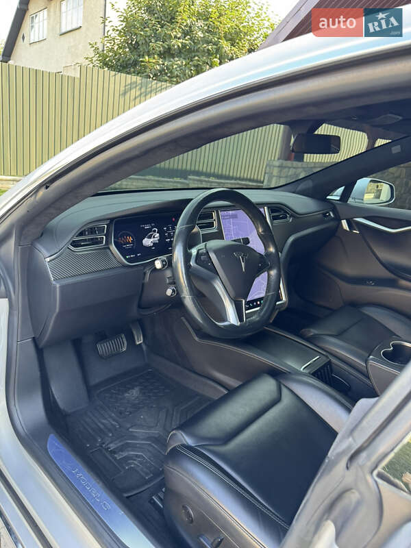 Лифтбек Tesla Model S 2017 в Тернополе