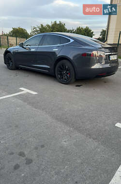 Лифтбек Tesla Model S 2016 в 