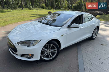 Лифтбек Tesla Model S 2014 в 
