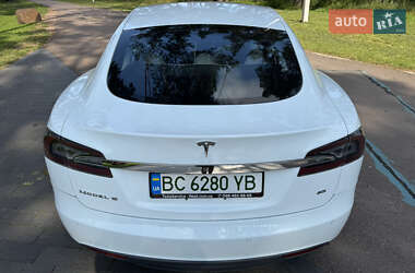 Лифтбек Tesla Model S 2014 в 