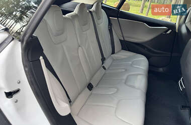 Лифтбек Tesla Model S 2014 в 