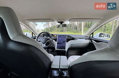 Лифтбек Tesla Model S 2014 в 
