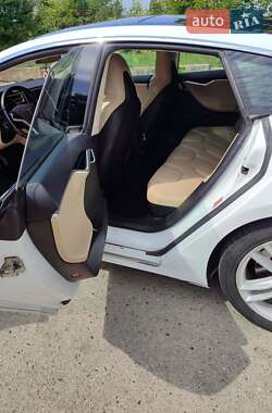 Лифтбек Tesla Model S 2016 в 