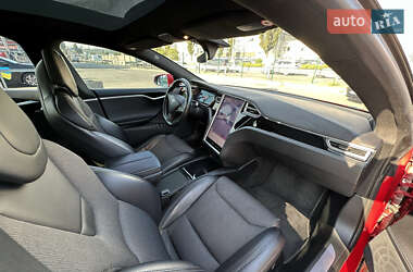 Лифтбек Tesla Model S 2017 в 