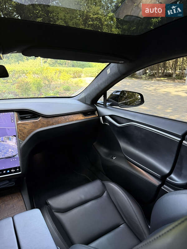 Лифтбек Tesla Model S 2020 в Полтаве
