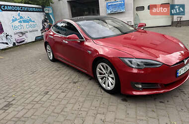 Лифтбек Tesla Model S 2017 в 