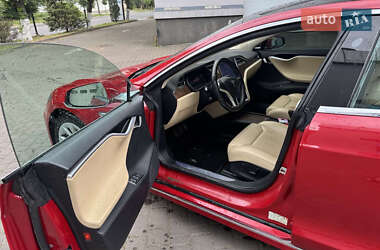 Лифтбек Tesla Model S 2017 в 