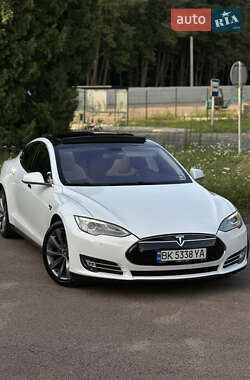 Ліфтбек Tesla Model S 2014 в Рівному