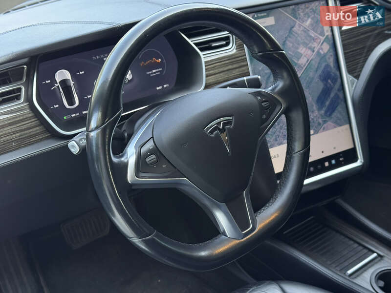 Лифтбек Tesla Model S 2014 в Ивано-Франковске
