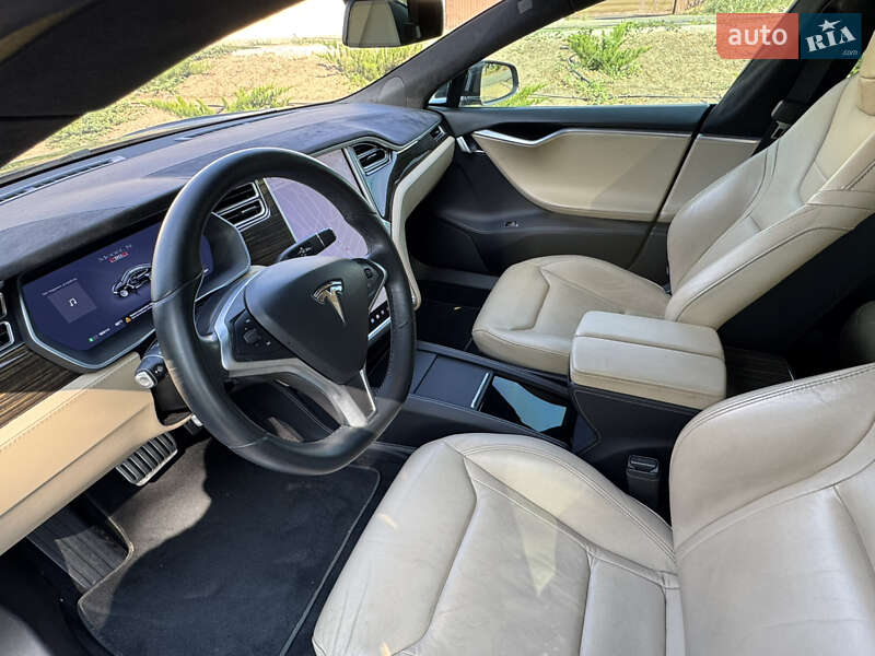 Лифтбек Tesla Model S 2015 в Одессе