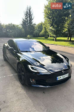 Лифтбек Tesla Model S 2018 в 