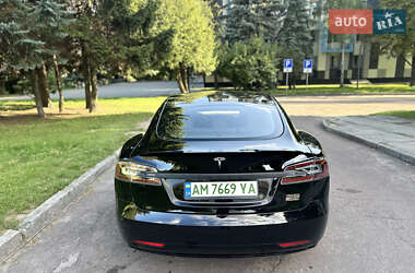 Лифтбек Tesla Model S 2018 в 