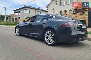Лифтбек Tesla Model S 2013 в 