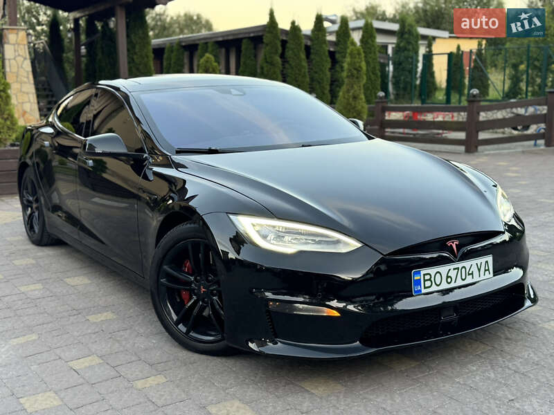 Лифтбек Tesla Model S 2015 в Тернополе