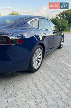 Лифтбек Tesla Model S 2018 в 