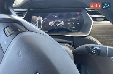 Лифтбек Tesla Model S 2014 в 