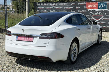 Лифтбек Tesla Model S 2017 в 