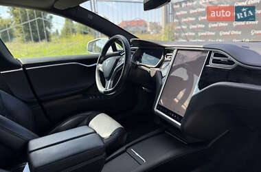 Лифтбек Tesla Model S 2017 в 