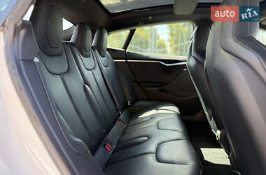 Лифтбек Tesla Model S 2017 в 