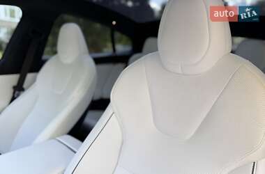 Лифтбек Tesla Model S 2024 в 
