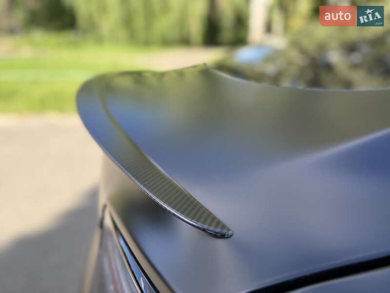 Ліфтбек Tesla Model S 2024 в Києві