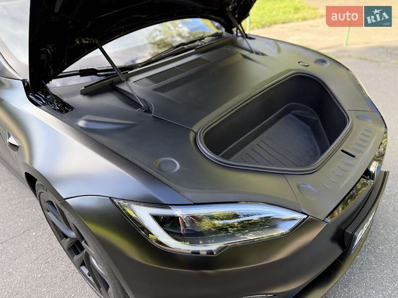 Ліфтбек Tesla Model S 2024 в Києві