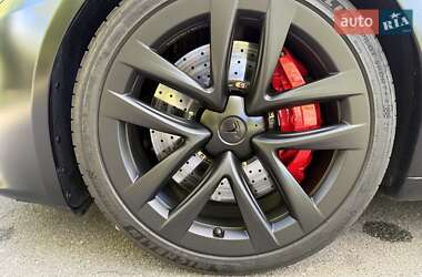Лифтбек Tesla Model S 2024 в Киеве