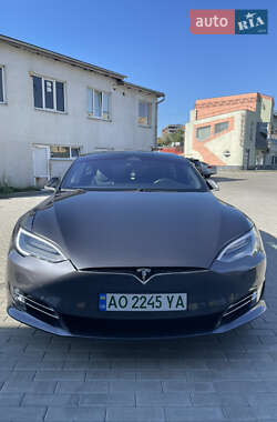 Лифтбек Tesla Model S 2019 в 