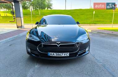 Лифтбек Tesla Model S 2014 в 
