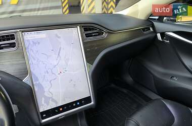 Лифтбек Tesla Model S 2014 в 