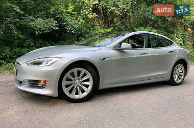 Лифтбек Tesla Model S 2016 в 