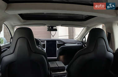 Лифтбек Tesla Model S 2016 в 