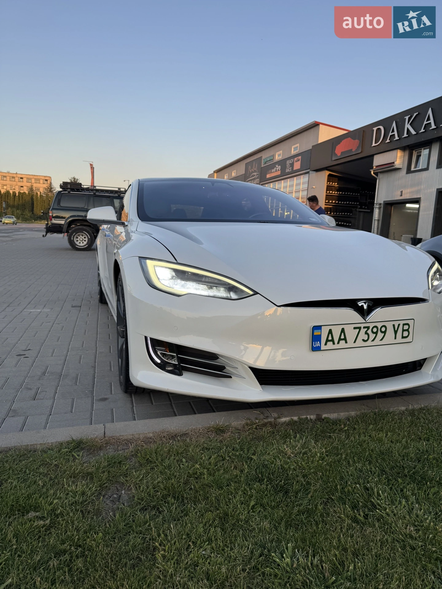 2020 Tesla Model S - мініатюра 3