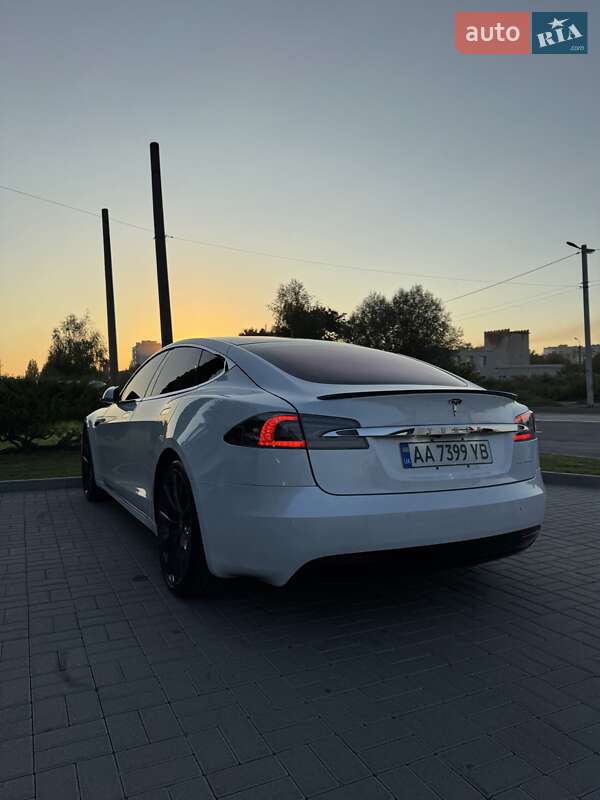 Лифтбек Tesla Model S 2020 в Каменец-Подольском фото 2 Лифтбек Tesla Model S 2020 в Каменец-Подольском