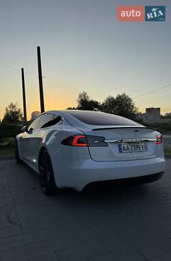 Лифтбек Tesla Model S 2020 в 