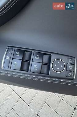 Лифтбек Tesla Model S 2020 в 