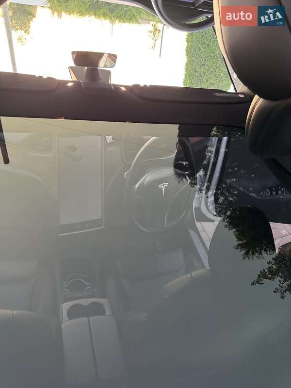 Лифтбек Tesla Model S 2020 в Каменец-Подольском фото 44 Лифтбек Tesla Model S 2020 в Каменец-Подольском