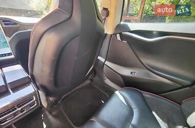Лифтбек Tesla Model S 2012 в 