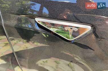 Лифтбек Tesla Model S 2012 в 