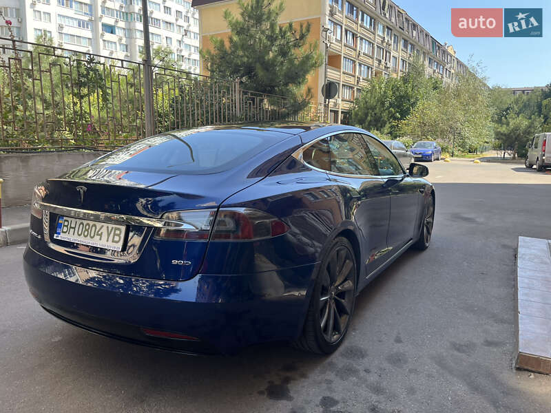 Лифтбек Tesla Model S 2017 в Одессе